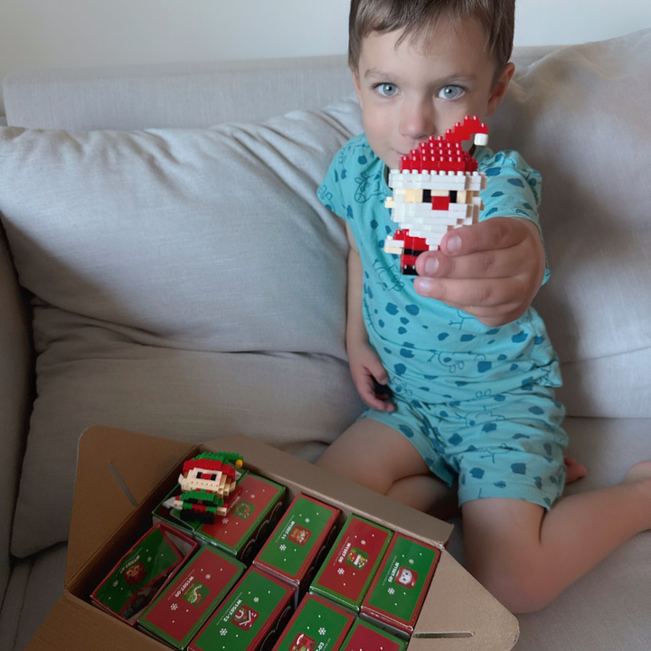 Santa's Bouwstenen™ | 12 Creatieve Kerstfiguren voor het Hele Gezin.