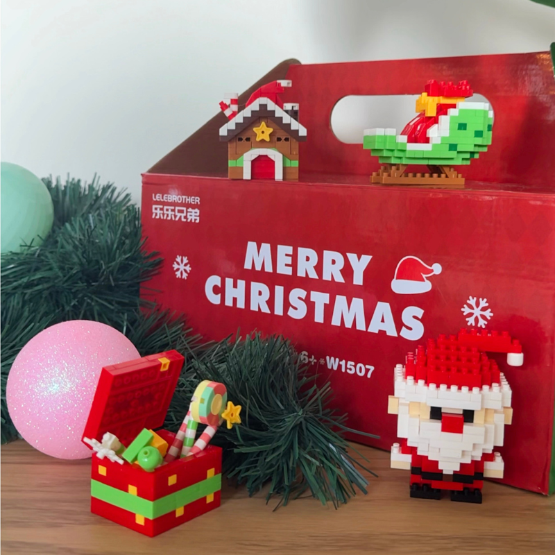 Santa's Bouwstenen™ | 12 Creatieve Kerstfiguren voor het Hele Gezin.